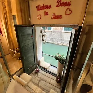 Luxury Watersdoor , Venice Italy