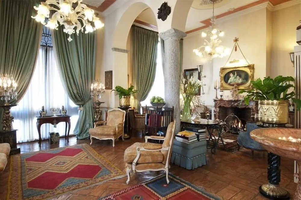 ****  Petit Palais Hotel De Charme Milan Italy