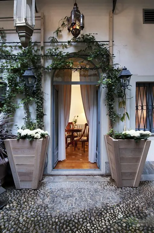Petit Palais Hotel De Charme Milan Italy