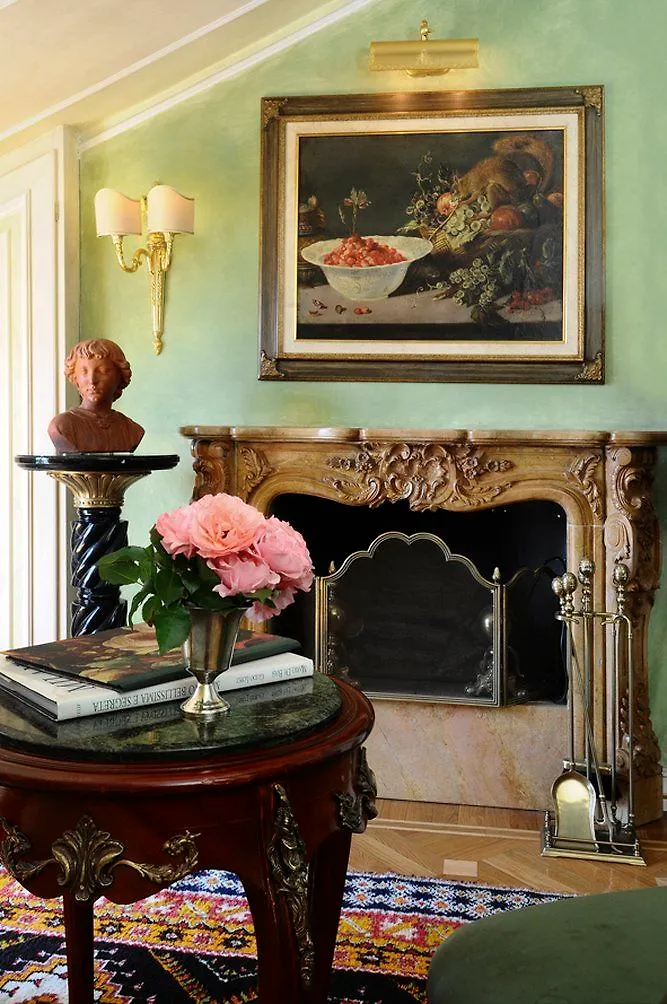 ****  Petit Palais Hotel De Charme Milan Italy