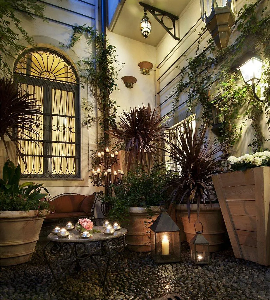 Petit Palais Hotel De Charme Milan